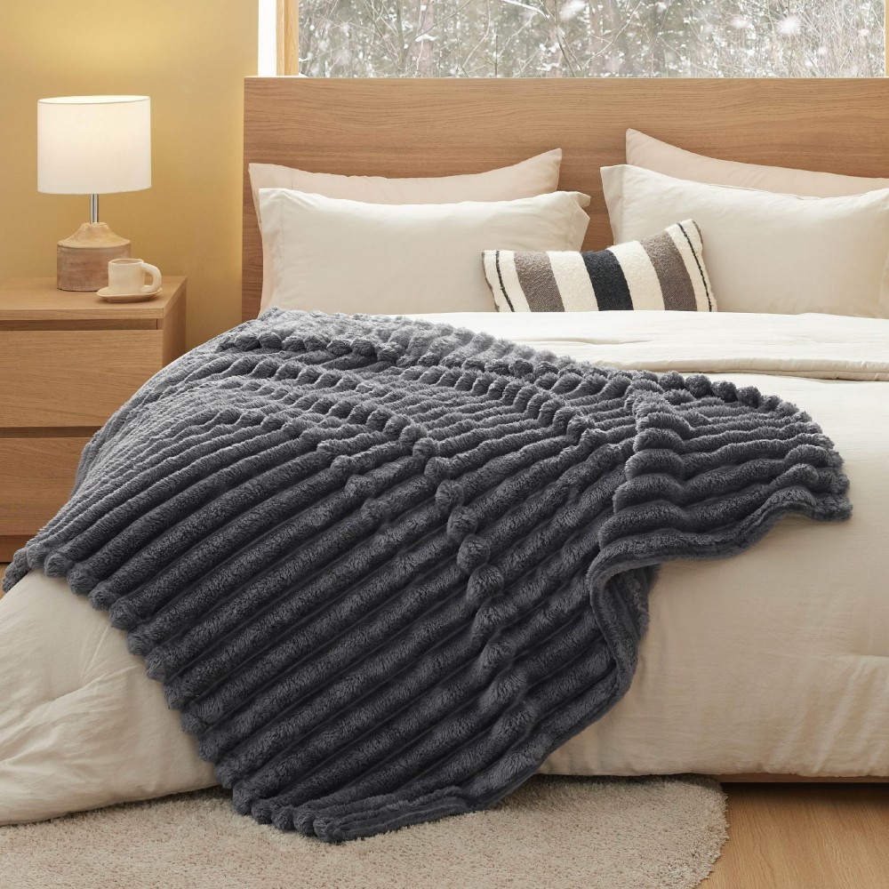 Strip Jacquard fleece Blanket
