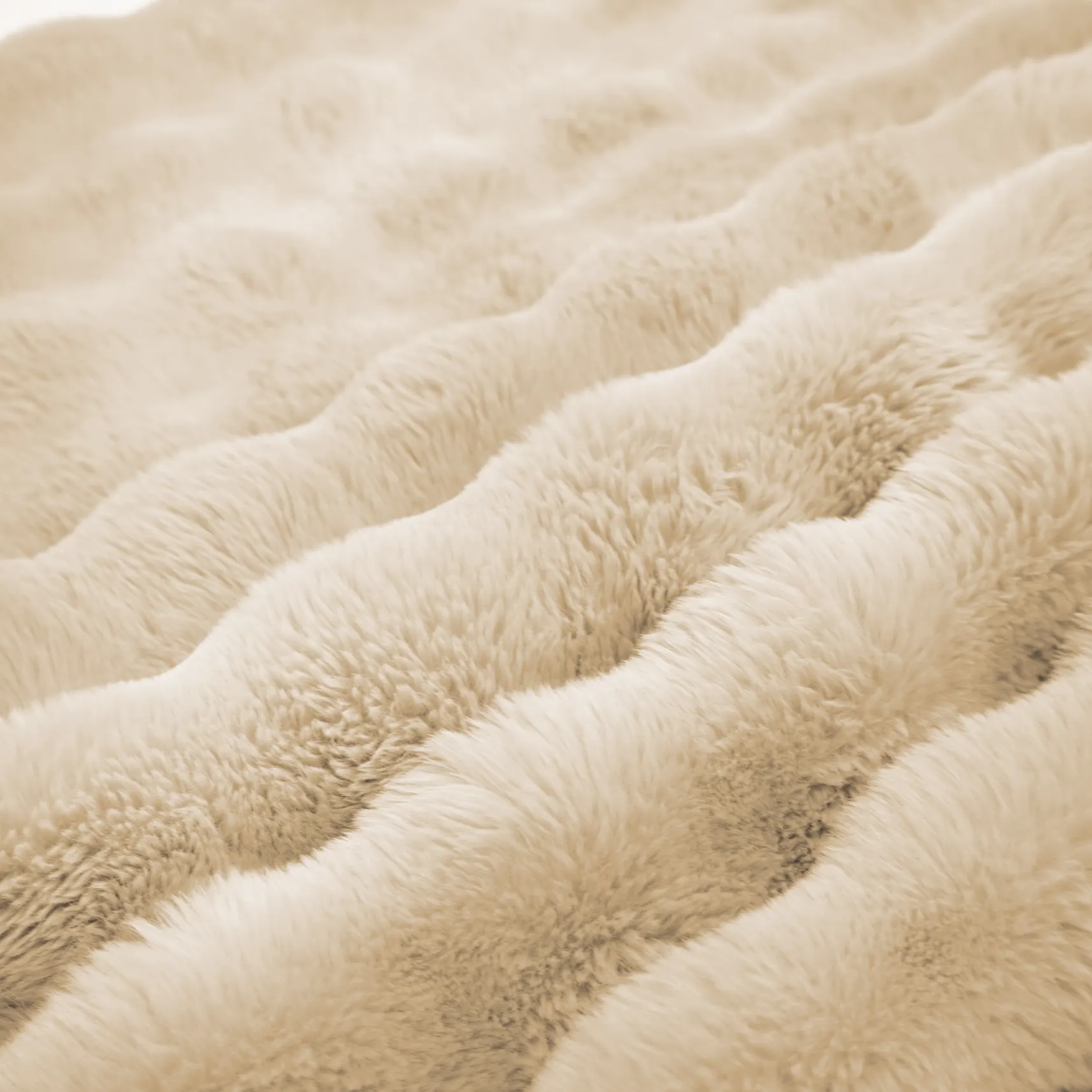 Beige Bubble Fleece PV Blanket details