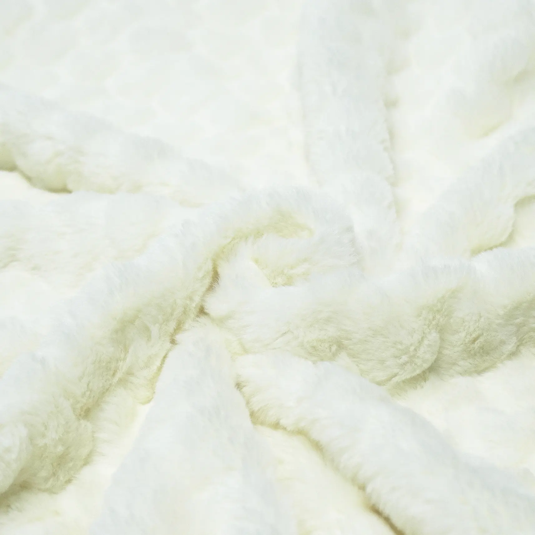 Cream White Love Pattern Cutting PV Fleece Blanket manufacture