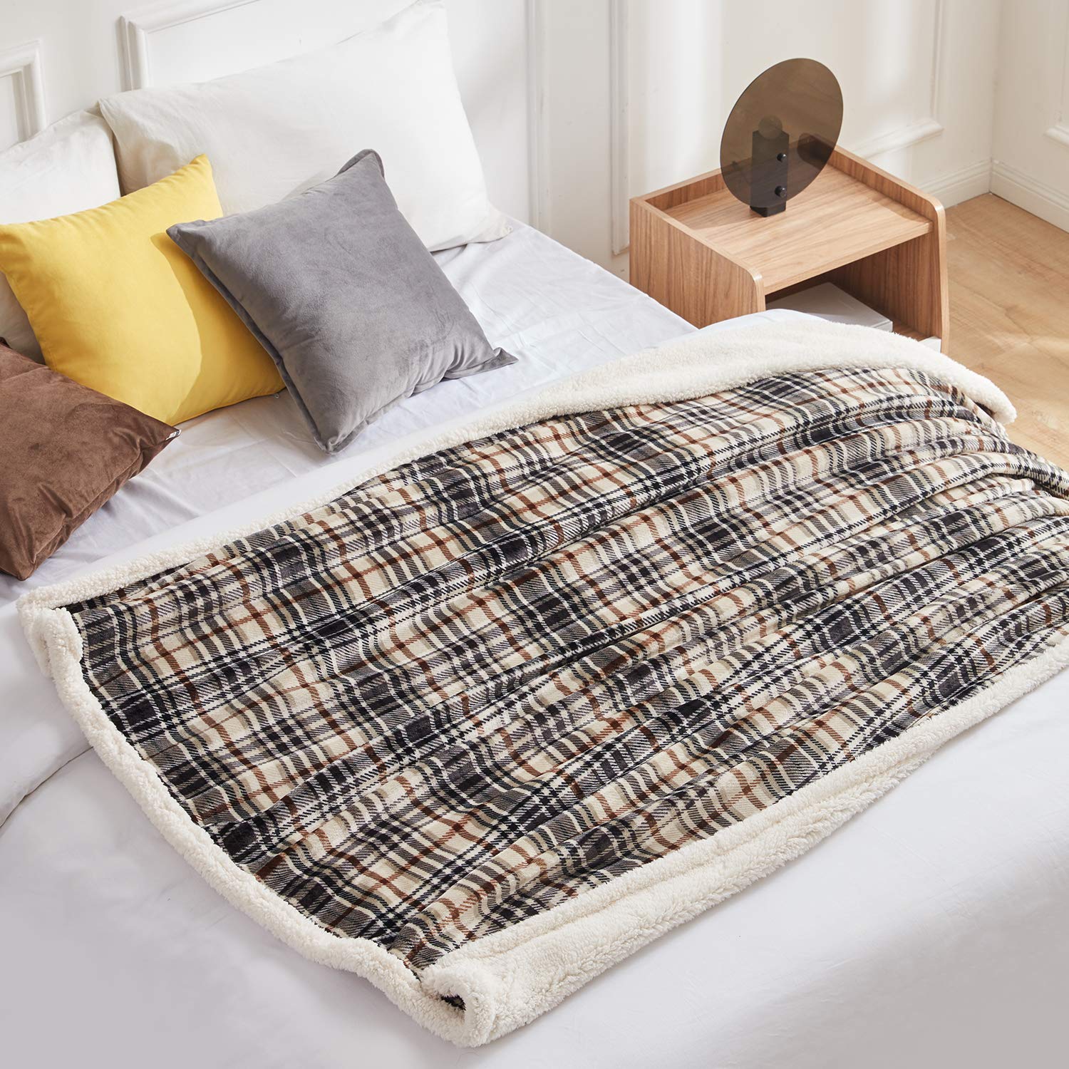 flannel blanket (1).jpg