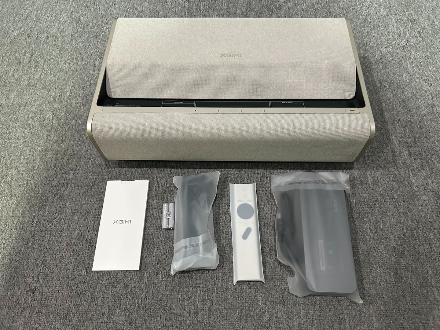 交渉可能　XGIMI M1 プロジェクター 使用僅か Xgimi M1 USTプロジェクター 海外専用英語版開封-WUPRO Import
