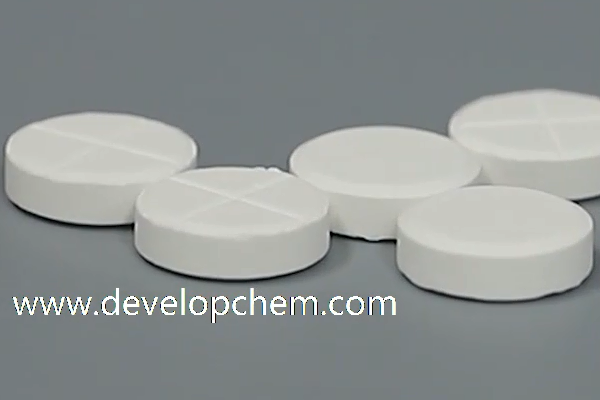 Chlorine disinfection effervescent tablets