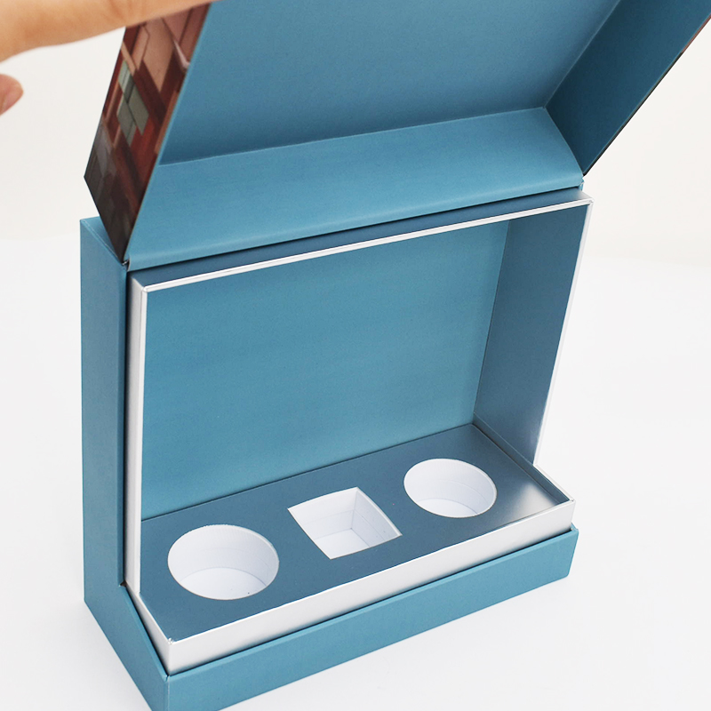 Hard Cardboard Cosmetic Gift Set Packing with EVA Tray Stylish Custom Skin Care Boxes with Logo
