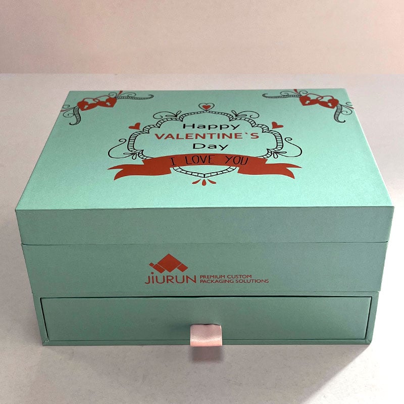 EU Hot Selling Luxury Handmade Lip Gloss Packaging Box White Flip Gift Coffrets UV Coating Embossing Custom Logo Cosmetic Boxes