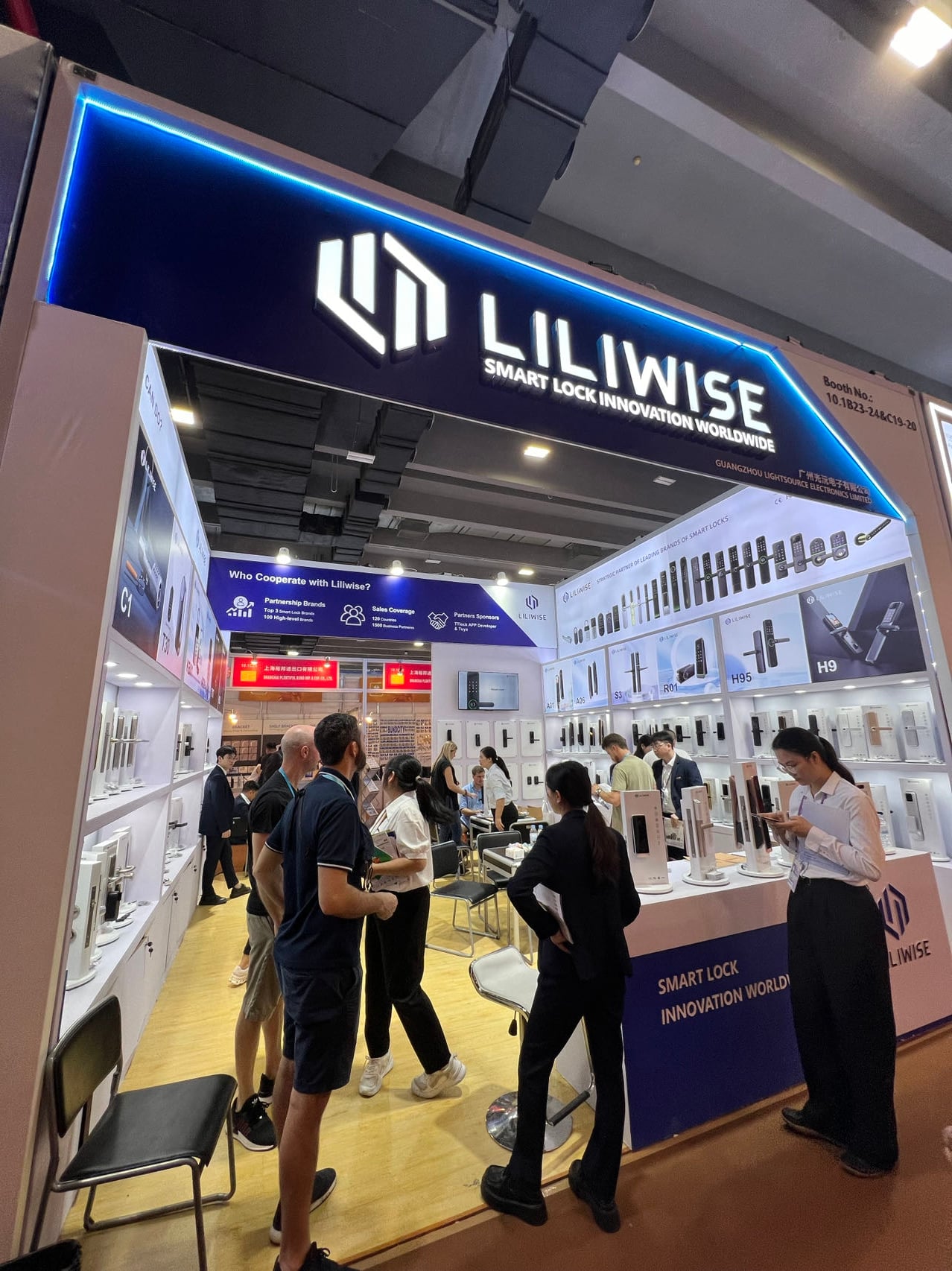Liliwise Showcases Smart Locks at the 135th Canton Fair, Attracts International Attention