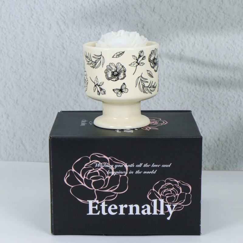 Custom Nordic Goblet Ceramic Scented Candles Container Elegant Flower Shape Candle Holder Can and Jar for Home Deco Wedding