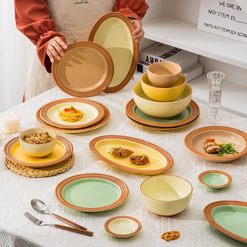 Joc d'ensaladeres ceràmiques de superfície mate ecològic per a l'ús diari a casa, plats i bol esmaltats de porcellana sostenible