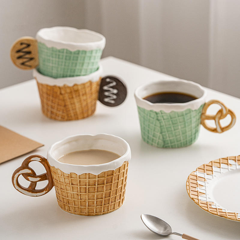 300ml Creative Retro Luxury Porcelain Cookie Holder Afternoon Tea Dessert Plate Ceramic Coffee Cup and Saucer