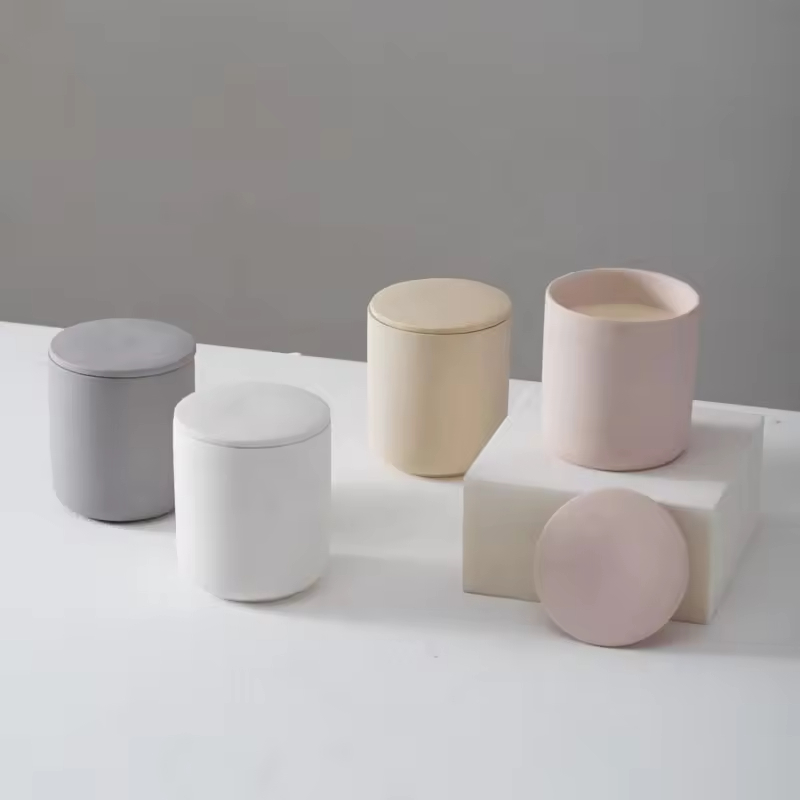 Hot Sale Nordic Home Decor Porcelain Candle Jar with Lid Color Cylinder for Candle Making for Christmas