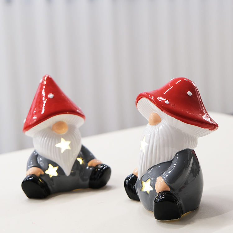 Nouveau Style Peint à la Main Figurine en Porcelaine de Santa Claus pour Décoration de Noël Ornements Vente en Gros OEM Cadeau et Artisanat
