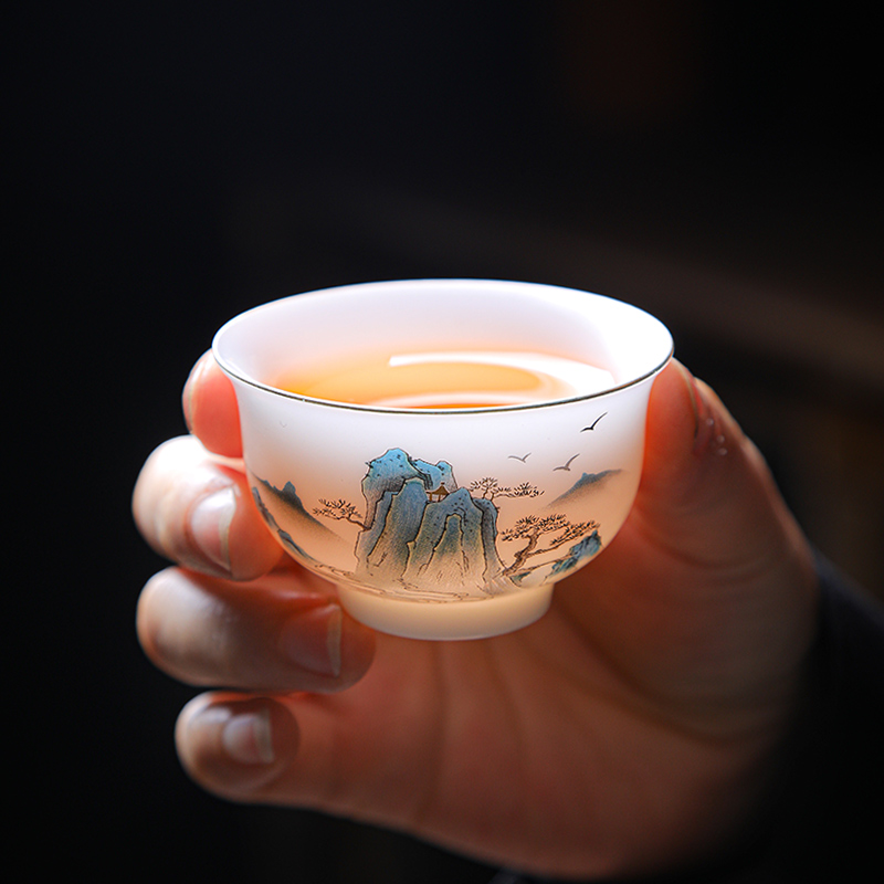 Vegetarian White Porcelain Tea Cups Ceramic Kung Fu Tea Cups