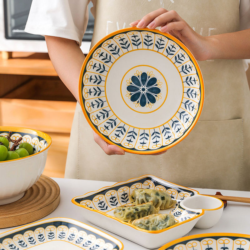 Nordic Style Creative Ceramic Bowl Dish Tableware Hand-Painted Luxury European Floral Pattern Plate for Home Use Packaged Dishes