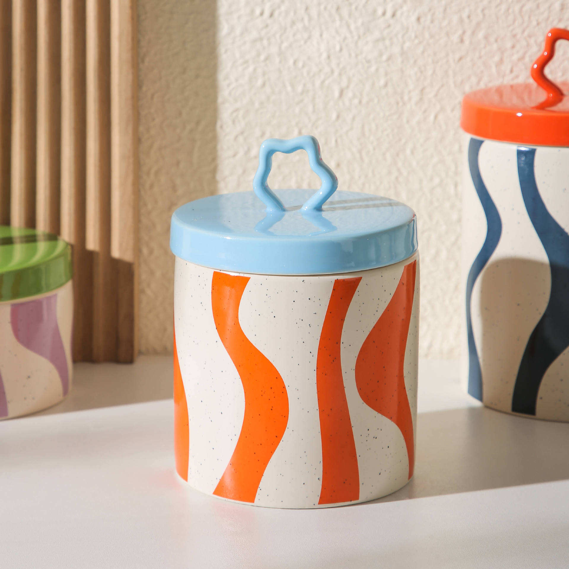 Nordic Creative Ceramic Cookie Jar with Lid for Candy Storage Home Kitchen Gadget Decor Bathroom Use for Weddings