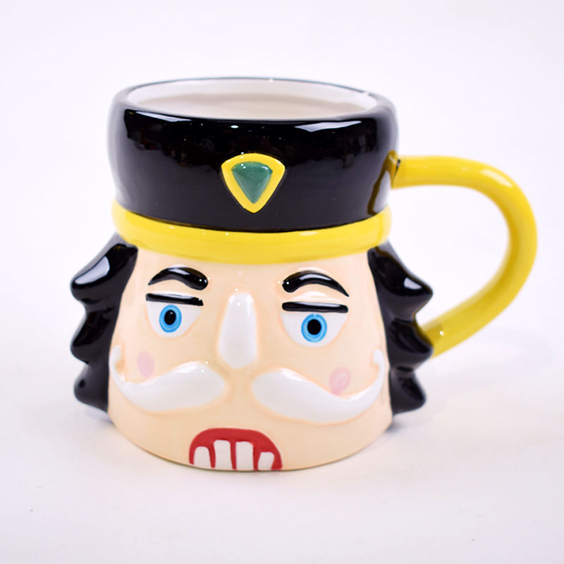 2025 Wholesale 3D Custom Ceramic Christmas Style Cute Drinking Cup Mugs with Nutcracker Head