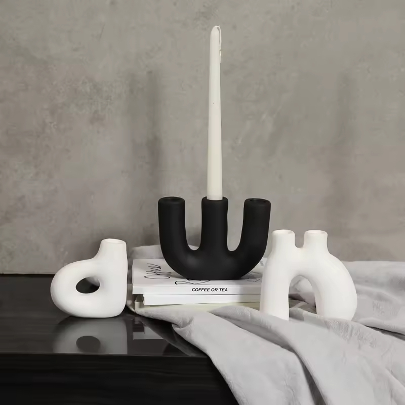 Factory Direct Home Decoration Handmade Grouted Matte Black Ceramic Candle Holders