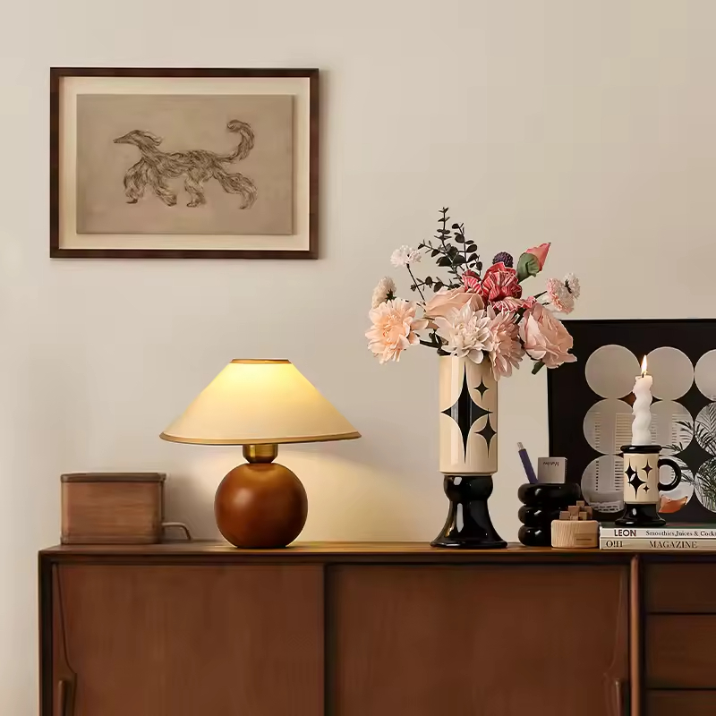 Vaso Ceramico ed in Porcellana di Stile Medievale Elegante Oggetto Decorativo per Casa e Scrivania per Decorazione Candele e Candelieri