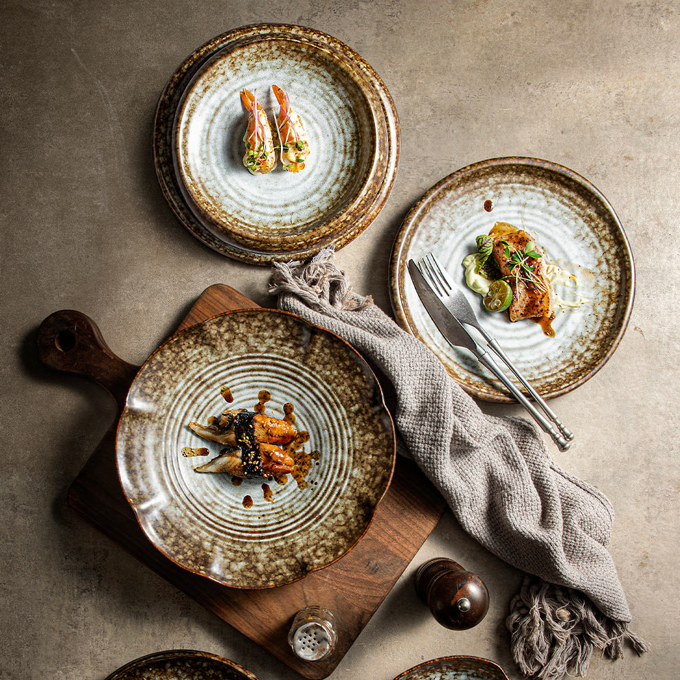 Wabi-Sabi Style Porcelain Dinnerware Set Japanese Restaurant Hotel Flower Shape Bowl Reactive Brown With Speckle Ceramic Plates