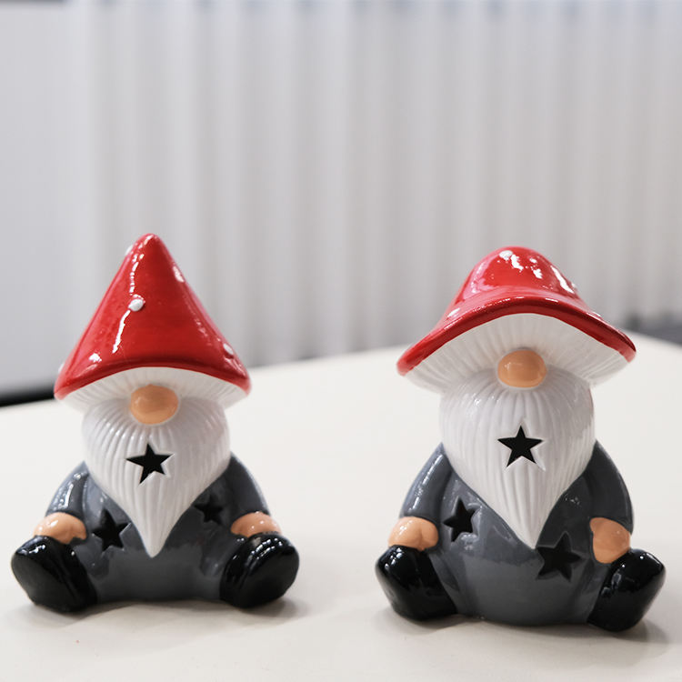 New Style Hand Painted Santa Claus Ceramic Porcelain Figurine for Christmas Decoration Ornament Wholesale OEM Gift & Craft