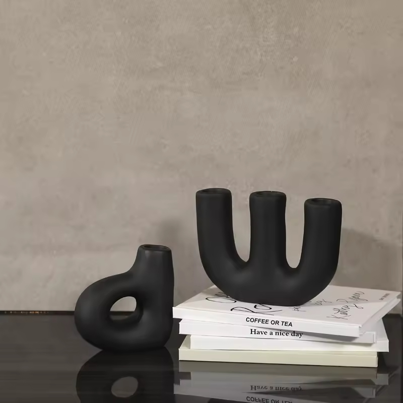 Factory Direct Home Decoration Handmade Grouted Matte Black Ceramic Candle Holders