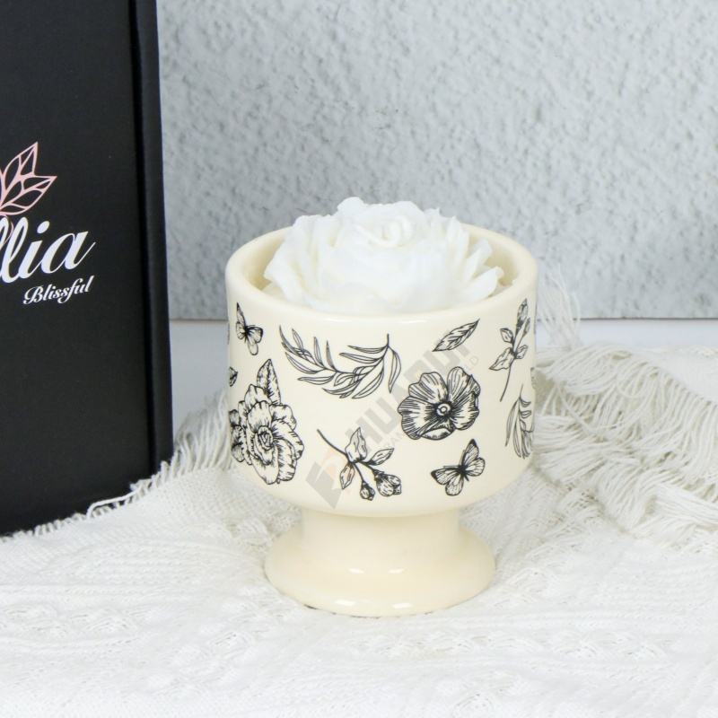 Custom Nordic Goblet Ceramic Scented Candles Container Elegant Flower Shape Candle Holder Can and Jar for Home Deco Wedding