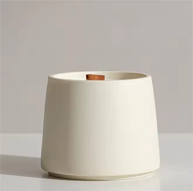Luxury Nordic Decorative Empty Matte White Scented Candle Vessels Holder Container Porcelain Ceramic Candle Jar