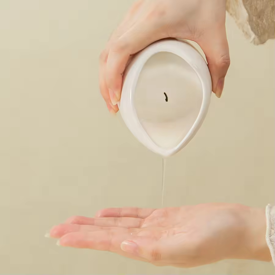 Creative Matte Ceramic Candle Jar Custom logo Cute Egg-shaped White Scented Candle Vessel Simple Home Decoration Candlestick