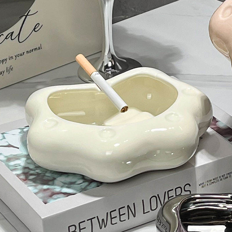 Lovely Cat Claw Ceramic Ashtray Creative Fashion Home Living Room and Office Decoration