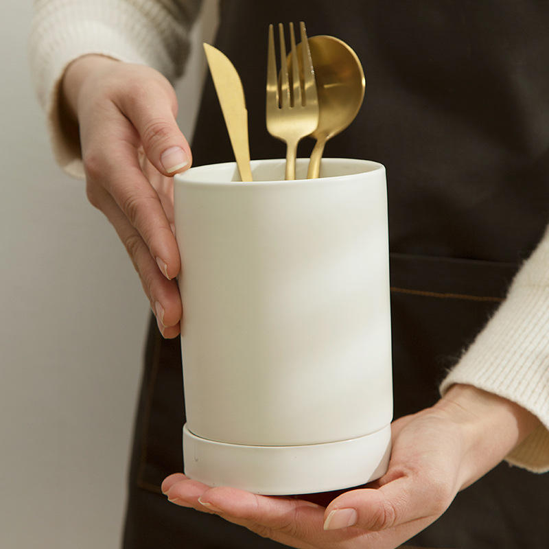 2025 Ceramic Custom Logo Kitchen Tools Cylinder Porcelain Cutlery Holder Wholesale Chopsticks Spoon Luxury Ceramic Utensil Holder