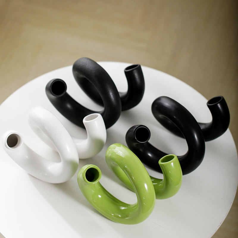 Elegant Hollow Donut Flower Vases Lovely Twist Pipe Shape Ceramic Vase for Home Decor