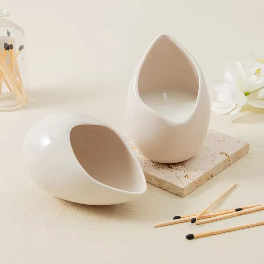 Creative Matte Ceramic Candle Jar Custom logo Cute Egg-shaped White Scented Candle Vessel Simple Home Decoration Candlestick