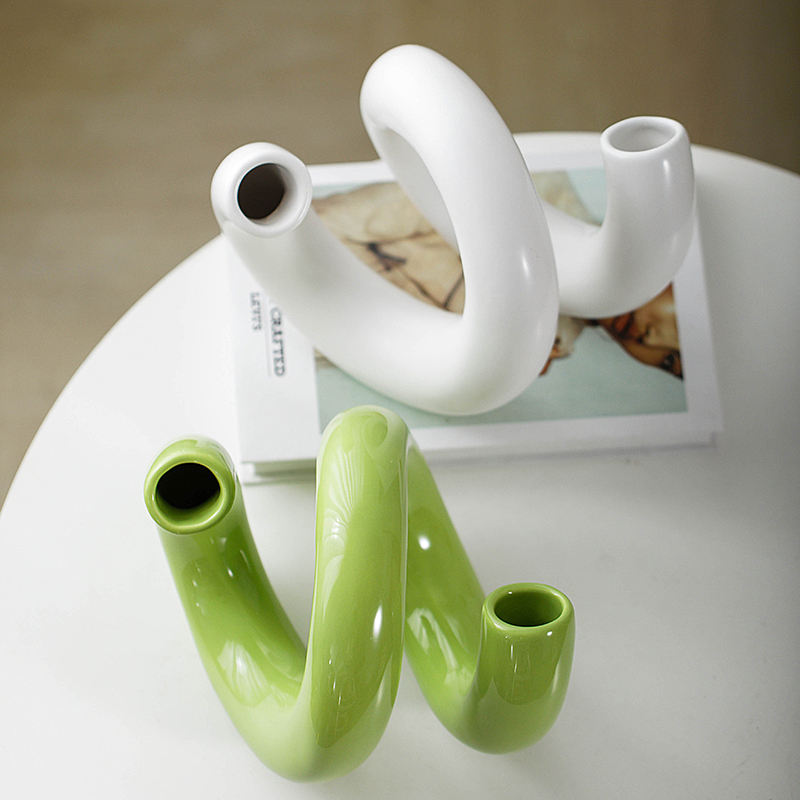 Elegant Hollow Donut Flower Vases Lovely Twist Pipe Shape Ceramic Vase for Home Decor