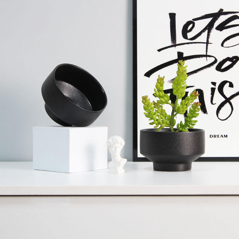Nordic Cute Small Ceramic Black Frosted Succulent Flower Plant Pot Ceramic flowerpot