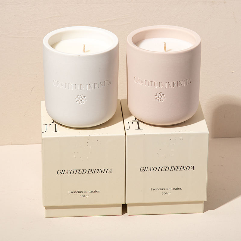 Custom Carve Logo Ceramics Jar Luxury Aromatherapy White Soy Wax Home Decoration Scented Candle With Gift Box