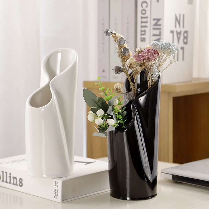 Custom Design Decorative Vase Modern Elegant Office Desktop Living Room Home Decor Ceramic Vase Flower Vase