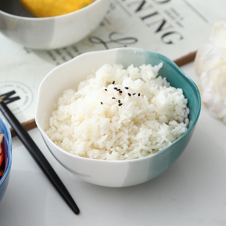 Díoltóireacht Stíl Searbhanseach Nórdach Soiléir Fo-Ghlacadh 5 Inch Porcelán Ramen Bowl don Chúinne Baile
