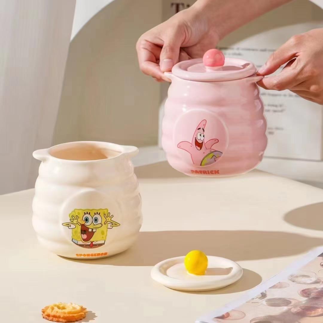 Spongebob SquarePants kitchen storage tank, cartoon salt and monosodium glutamate sealed bottle, lard jar, ceramic seasoning jar