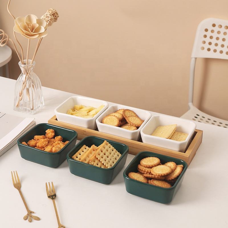 Zuhause Küche Gewürze Servieren Dessert Sauce Snack Schüssel Teller 3 Stück Weiß Keramik Porzellan Servierschüssel mit Bambus Tablett