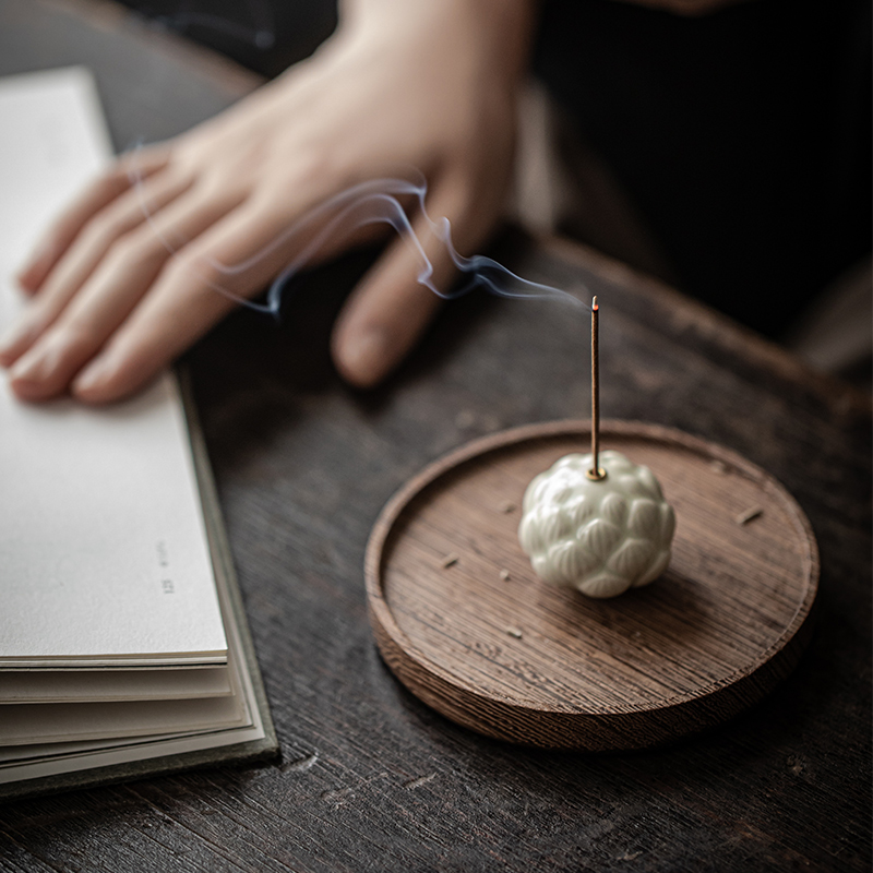 Creative Ceramic Lotus Line Incense Insert Mini Sandalwood Incense Burner Household Indoor Incense Insert Incense Holder Incense Ceremony Decorations