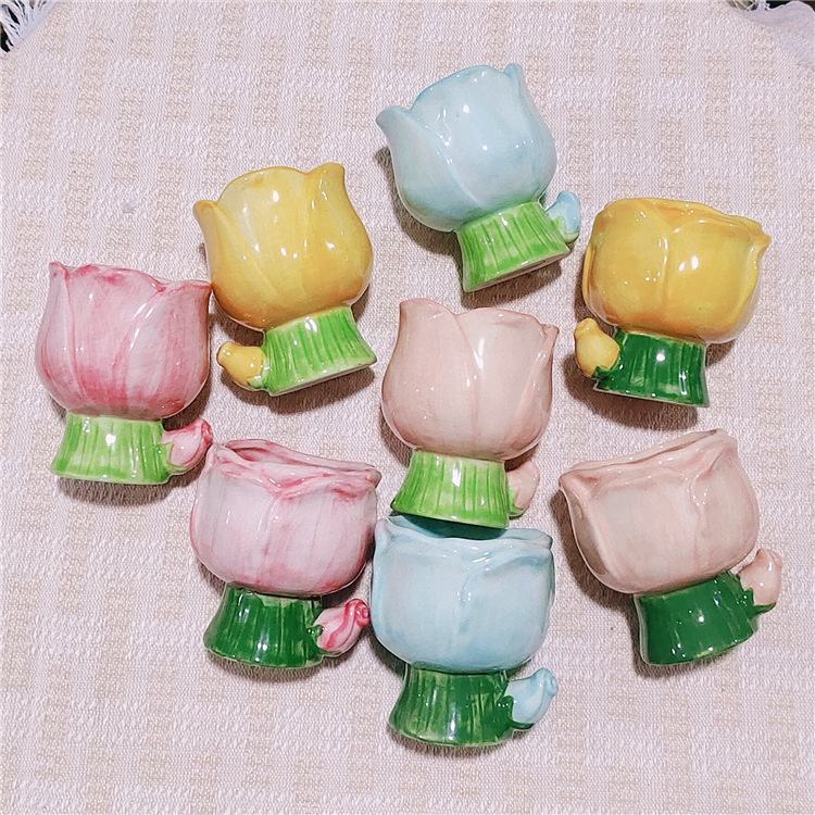 Custom Design 6oz Handmade Glazed Nordic Tulip Shaped Candle Vessels Luxury Ceramic Candles Jars for Home Decoration