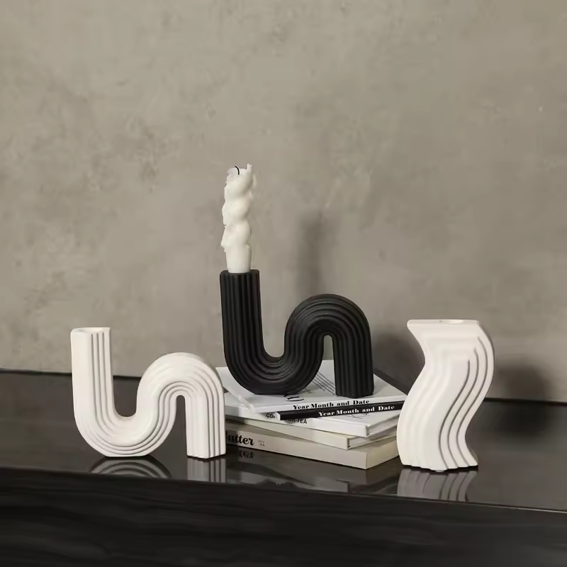 Modern Creative Black & White Ceramic Candle Holder Wholesale for Home Decor for Lanterns & Candle Jars