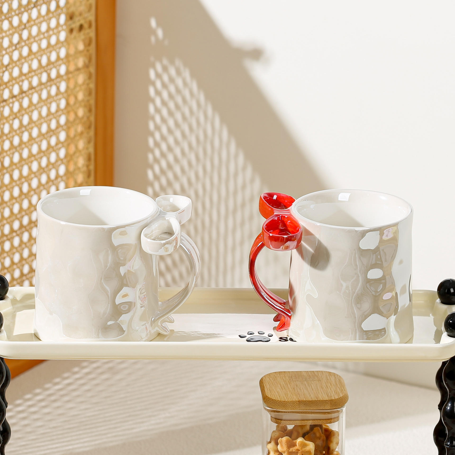Tazza in ceramica creativa con smalto pearlescente irregolare, tazza da caffè o tè rossa con manico per regali o souvenir