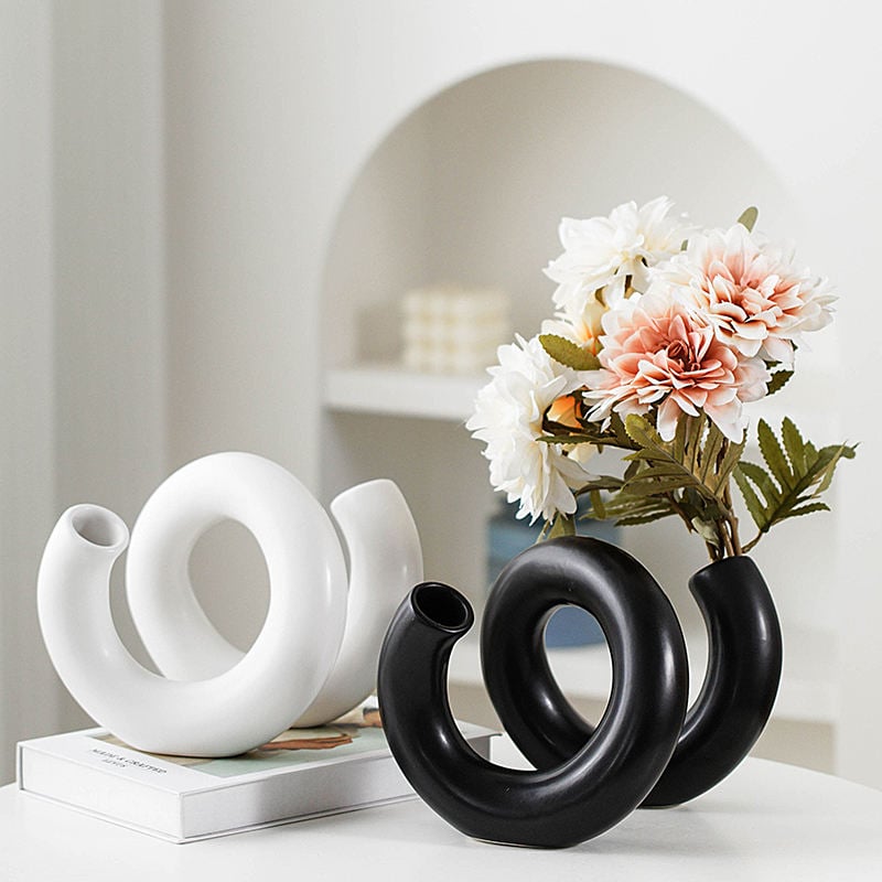Elegant Hollow Donut Flower Vases Lovely Twist Pipe Shape Ceramic Vase for Home Decor