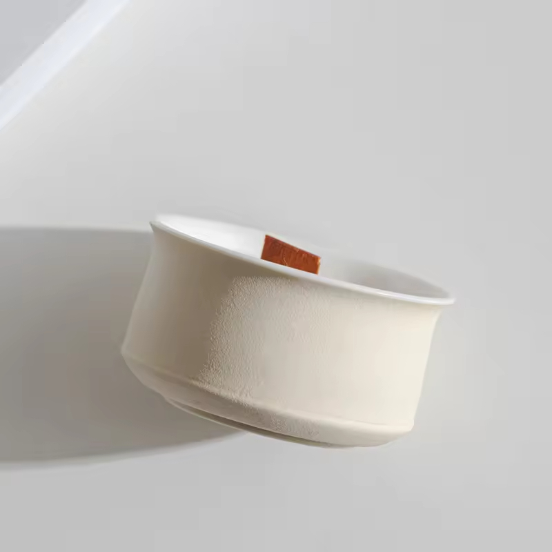 Luxury Nordic Decorative Empty Matte White Scented Candle Vessels Holder Container Porcelain Ceramic Candle Jar