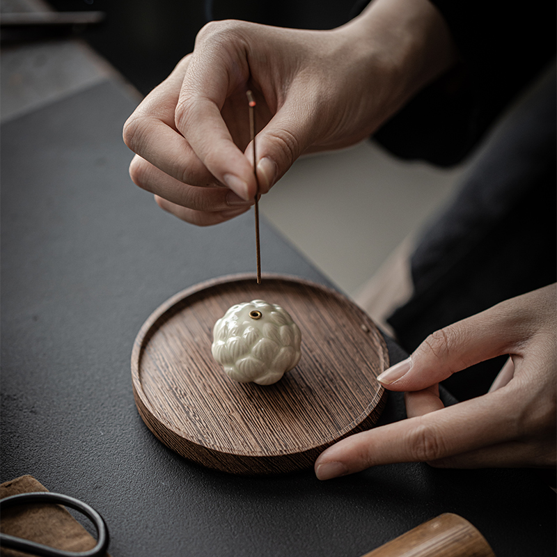 Creative Ceramic Lotus Line Incense Insert Mini Sandalwood Incense Burner Household Indoor Incense Insert Incense Holder Incense Ceremony Decorations
