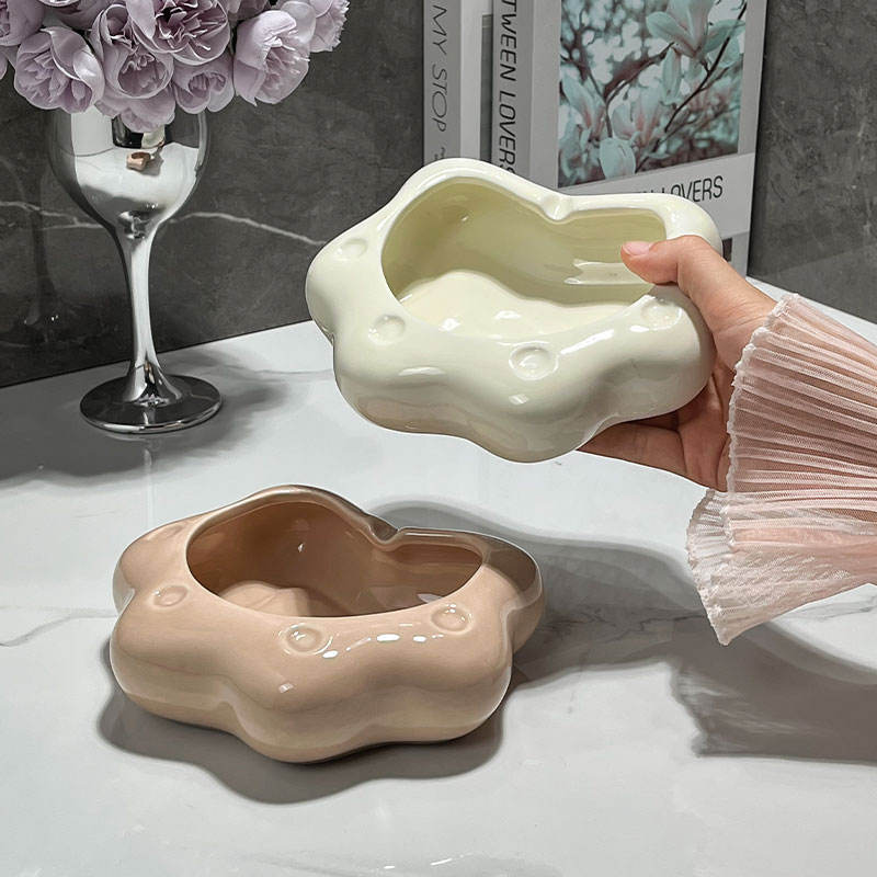 Lovely Cat Claw Ceramic Ashtray Creative Fashion Home Living Room and Office Decoration