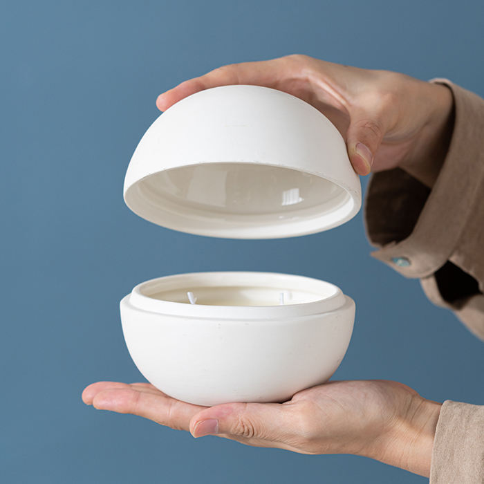 Custom Handmade Round Ball Candle Holder Matte Scented Ceramic Candle Jar for Home Decor