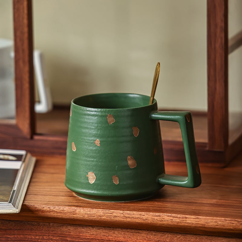 Wholesale Simple Modern Scandinavian Style Ceramic Gold Mug for Home Office Hot for Coffee Milk Breakfast Great Gift Idea