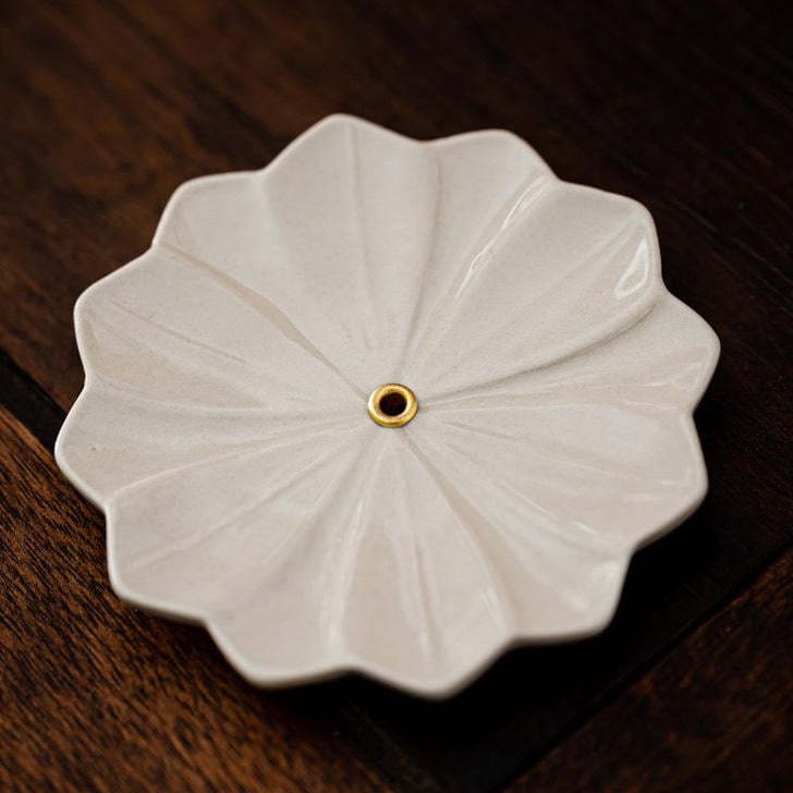 Ceramic Home Decor Incense burner Holder Flower Shaped Table Sticker Dish Tray Holder for Zen Buddhist Kit