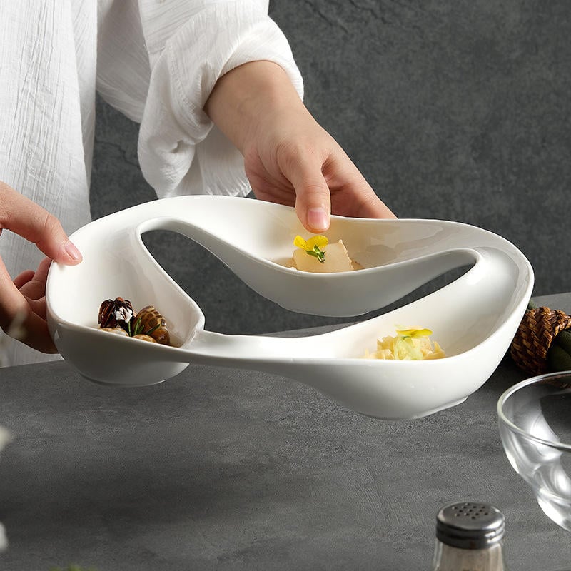 Luxury White Porcelain Irregular Dinner Plates for Restaurant Hotel Serving Show Plate Dessert Cold Dishes
