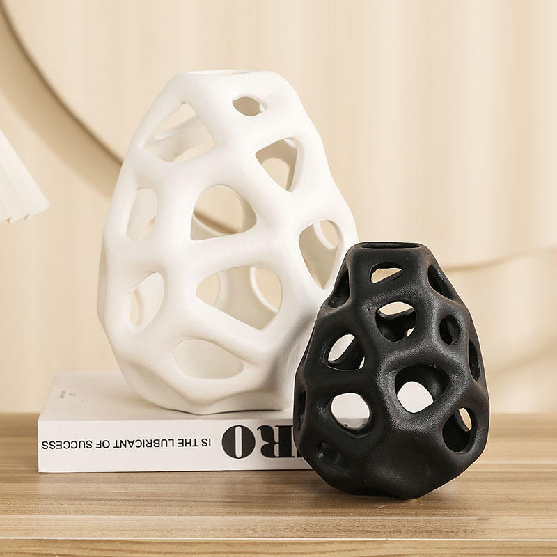 Hollow Out Ceramic Vase White Black Nordic Classical Aesthetics Office Home Living Room Interior Decoration Accessories